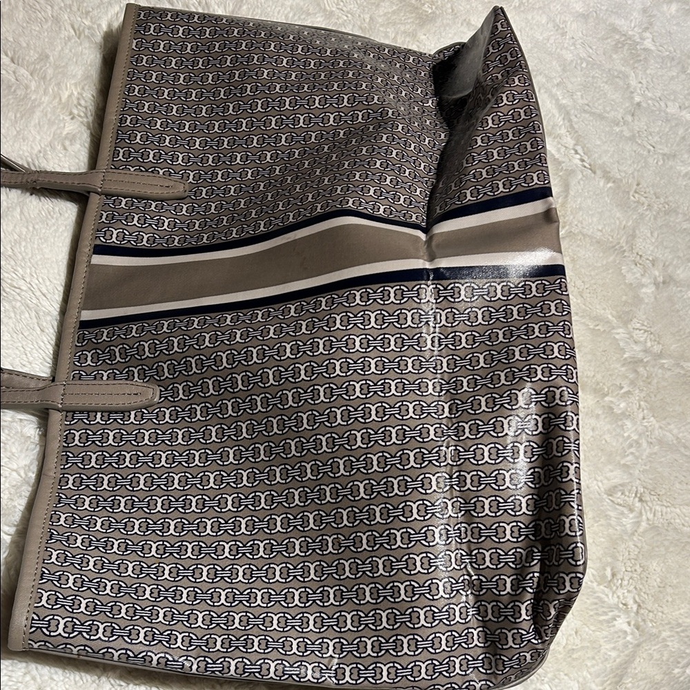 Tory Burch Patterned Beige and Black Tote - Picture 10 of 12